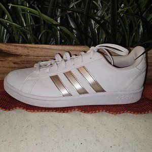 Adidas Sneakers